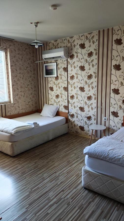 Pleven Rooms Exterior photo