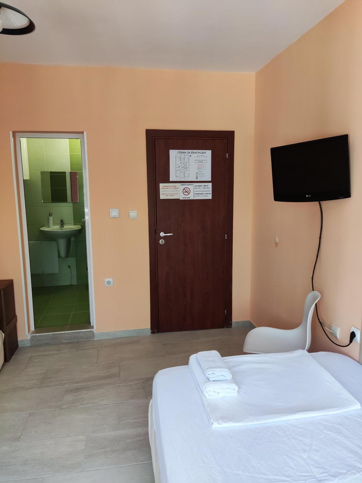 Pleven Rooms Exterior photo